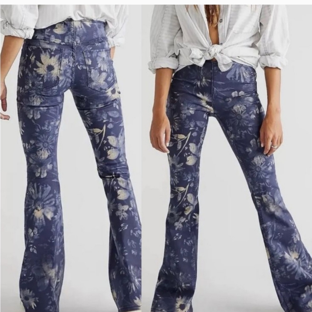Floral Print Flare Jeans - Navy